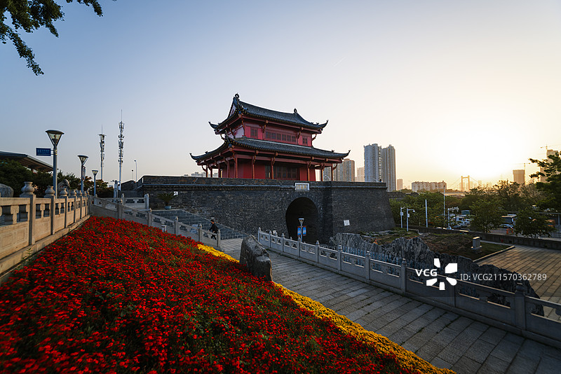 湖北省武汉市首义公园楚望台遗址公园起义门图片素材