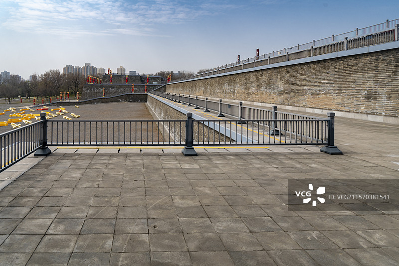 西安唐大明宫遗址含元殿台基图片素材