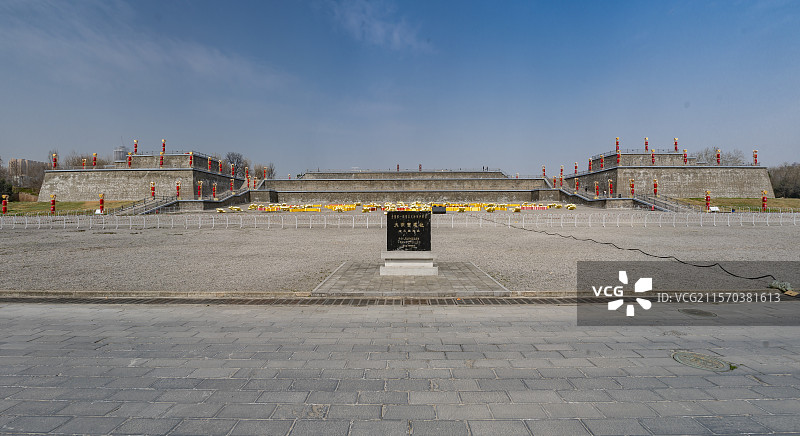 西安唐大明宫遗址含元殿图片素材