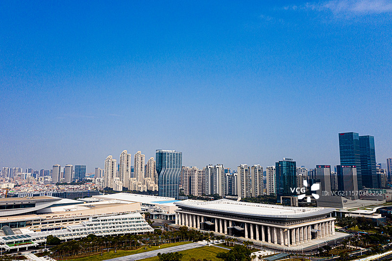 航拍厦门会展中心及游艇码头图片素材