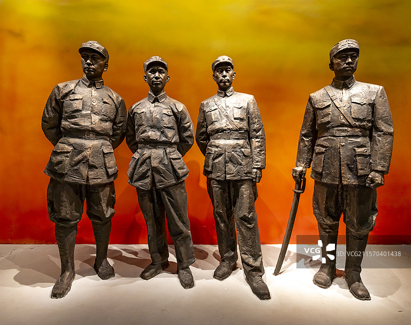 周恩来在皖南云岭陈家祠堂与新四军领导人的合影 陈毅 粟裕 周恩来 叶挺 溧阳市博物馆图片素材