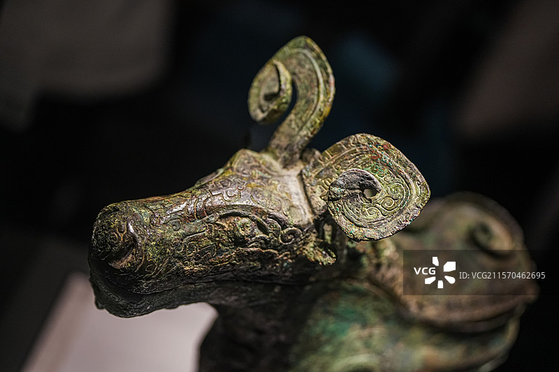 商代 后母辛四足铜觥 殷墟妇好墓出土 河南博物院图片素材