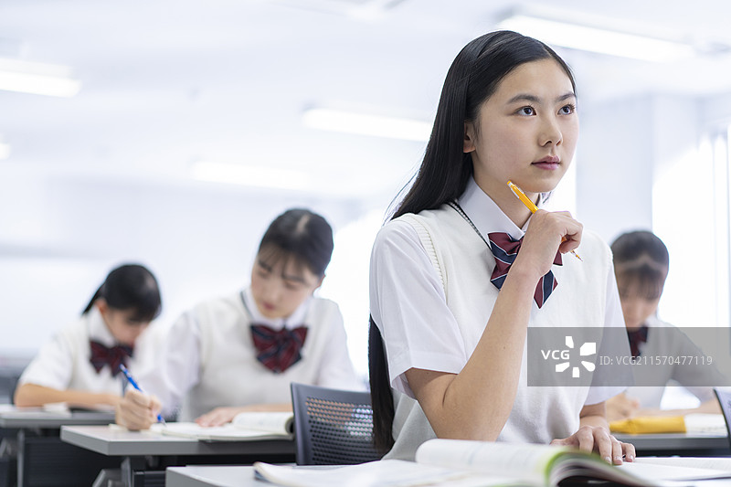 学生上课图片素材