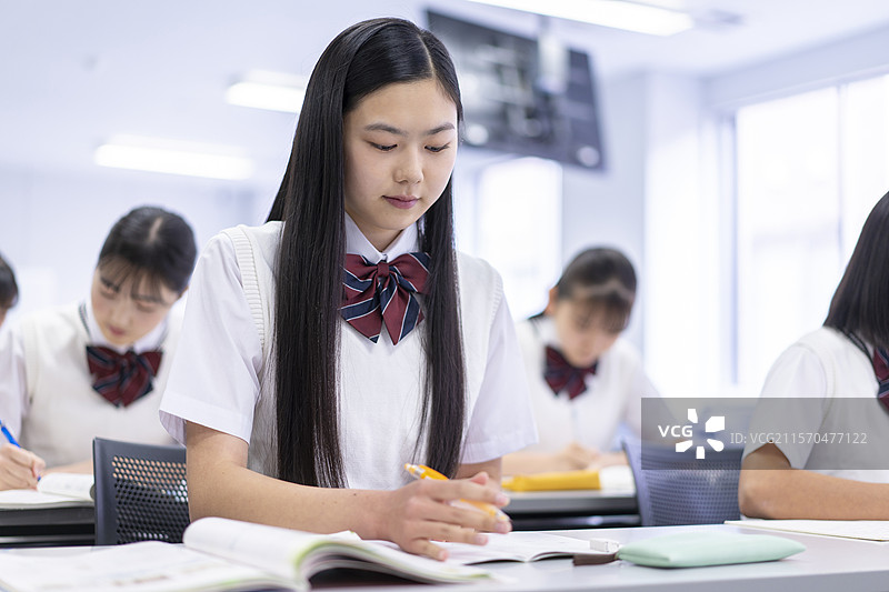 学生上课图片素材