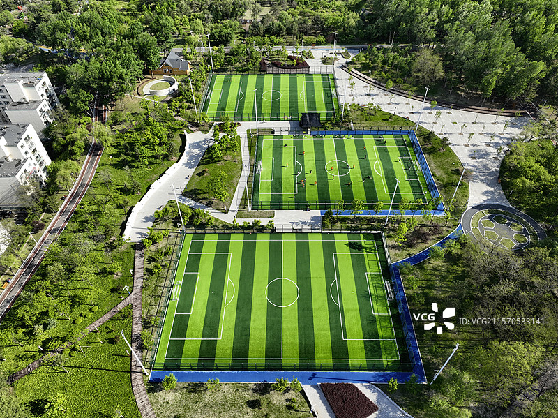 无人机航拍吉林省延吉市人民公园足球场。图片素材