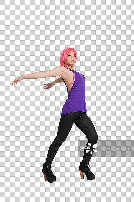 棚拍年轻女人跳街舞图片素材