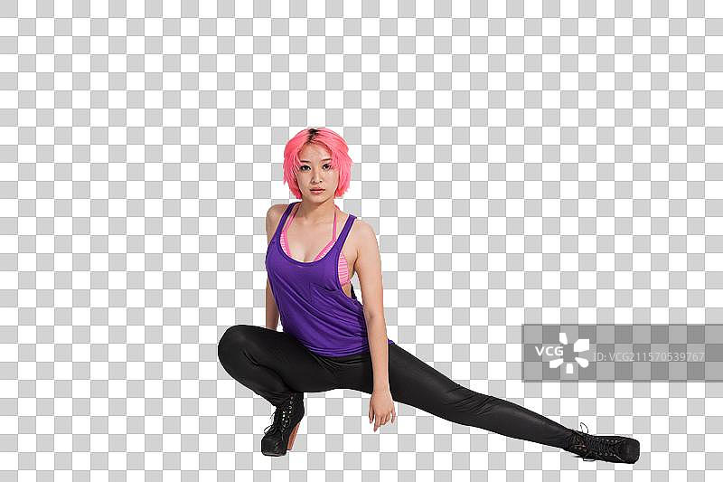 棚拍年轻女人跳街舞图片素材