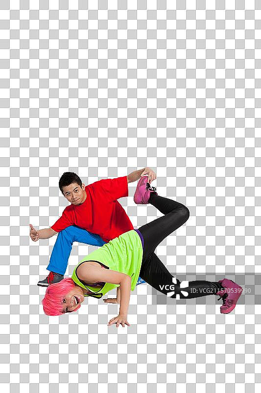 棚拍年轻人跳街舞图片素材