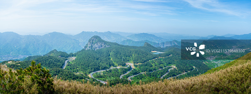 杭州临安太子尖俯瞰浙西天路盘山公路全景图图片素材