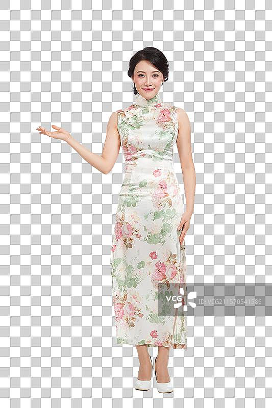 棚拍身穿中国传统服装的年轻女人图片素材