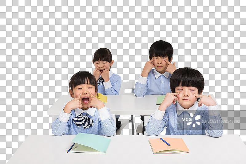 小学生课间休息做眼保健操图片素材