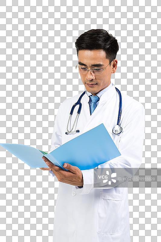 棚拍青年男医生查看病历图片素材