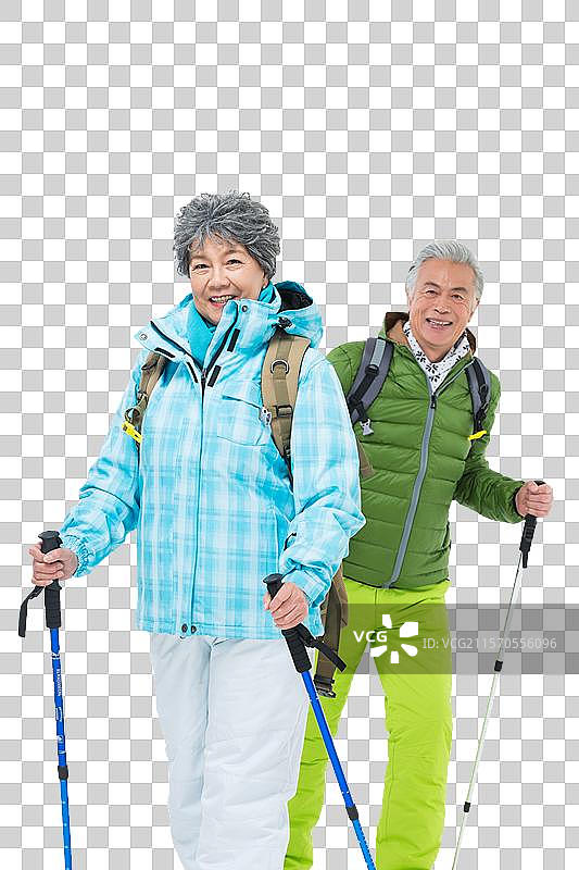 老年夫妇冬季登山旅行图片素材