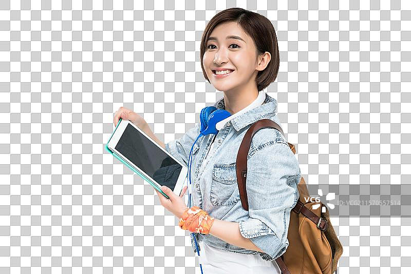 快乐的年轻女子徒步旅行图片素材