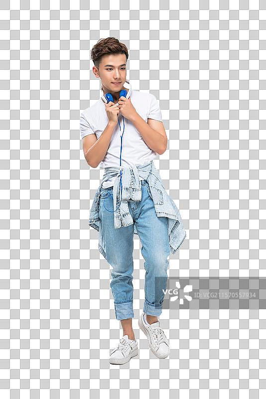 年轻男子听音乐图片素材