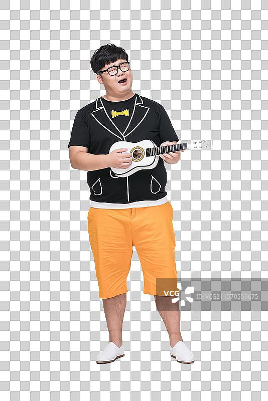 弹吉他的肥胖青年男子图片素材