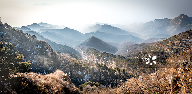 泰山云雾图片素材