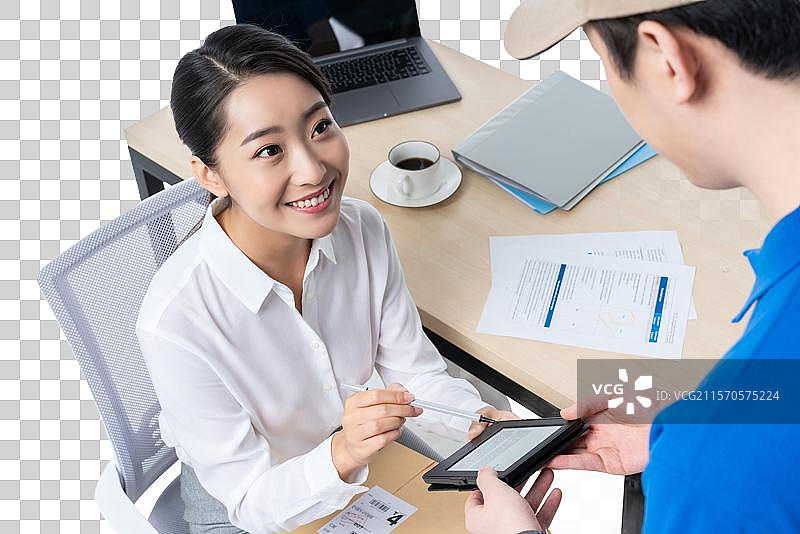年轻商务女士签收快递图片素材