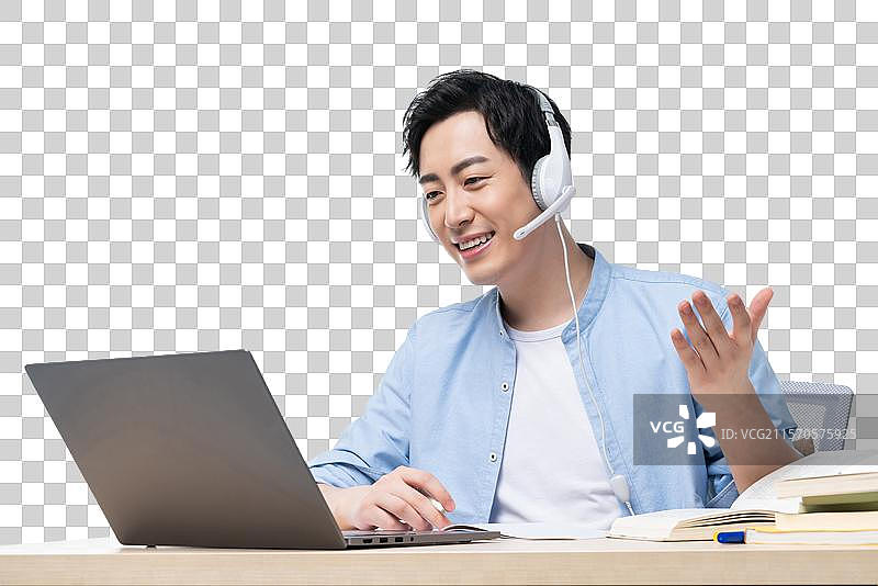 年轻男子使用电脑图片素材