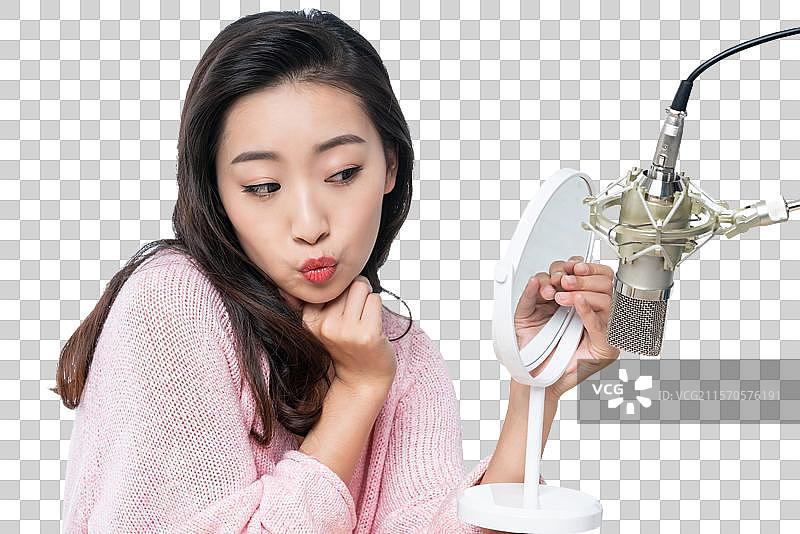 年轻女子直播图片素材