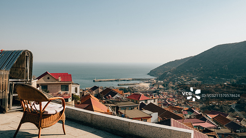 惬意的海边村落图片素材