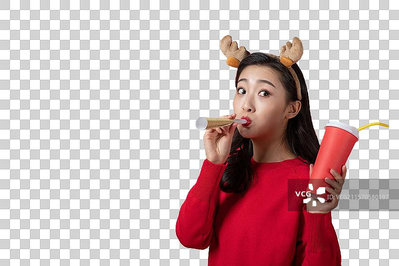 拿着饮料的快乐女子图片素材