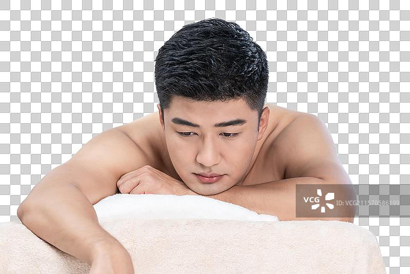 年轻男子在美容院按摩图片素材