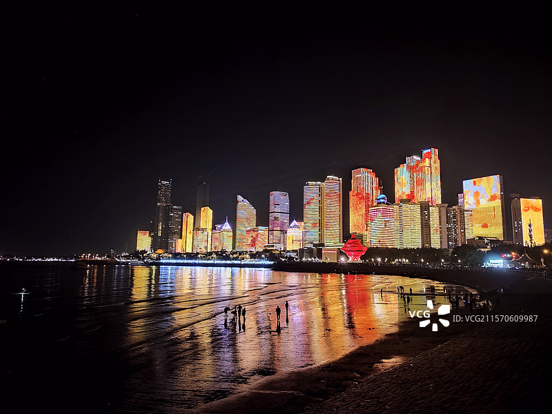 山东青岛 五四广场 灯光秀 夜景五月的风 雕塑 高楼大厦夜景图片素材
