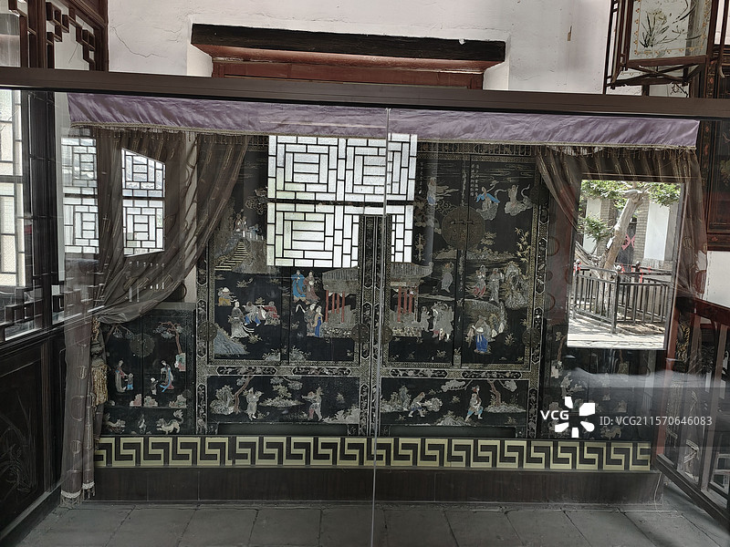 烟台栖霞牟氏庄园螺钿柜图片素材