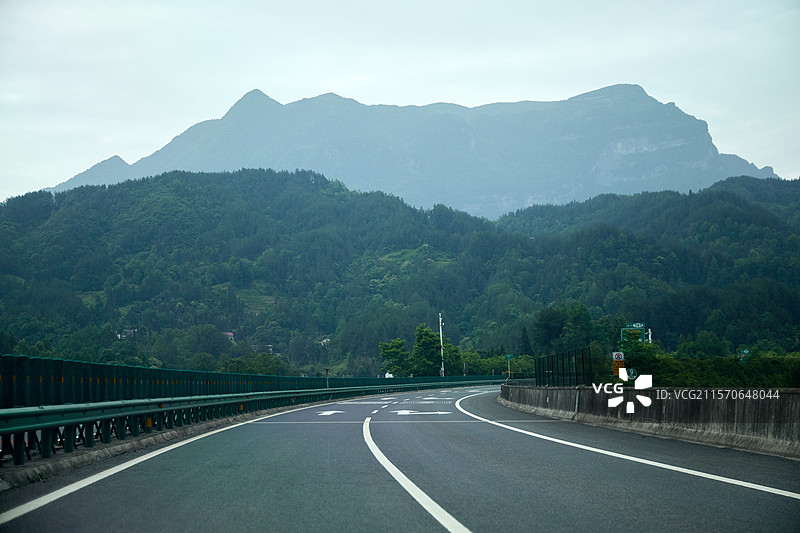 高速公路隧道图片素材