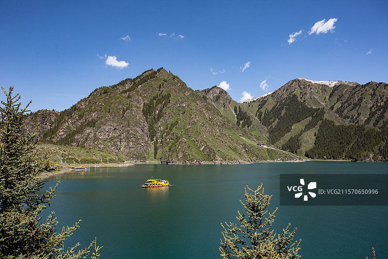天山天池  瑶池仙境图片素材