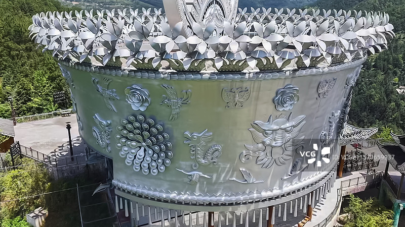 中国贵州黔东南苗族侗族自治州雷山县西江千户苗寨。图片素材