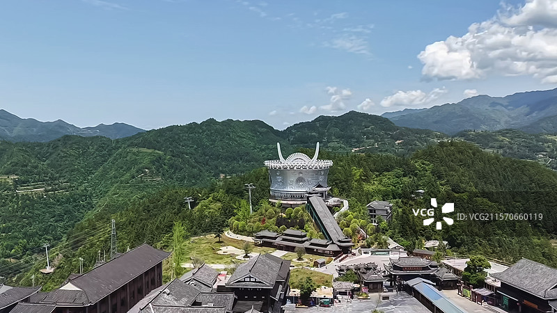 中国贵州黔东南苗族侗族自治州雷山县西江千户苗寨。图片素材