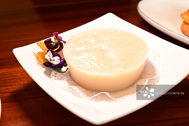 泉州传统小吃-松粿和豆饼图片素材