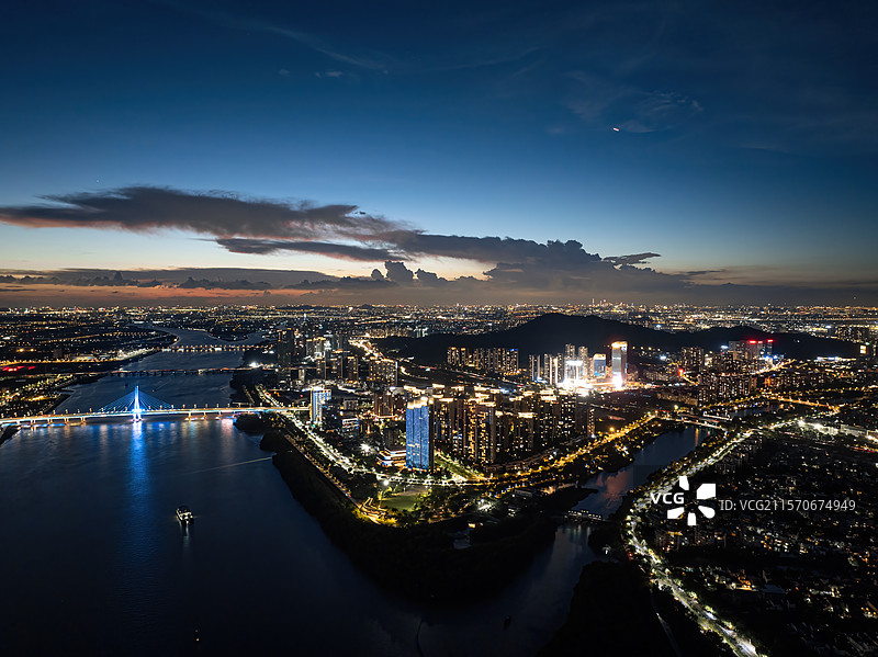 南沙灵山岛尖夜景图片素材