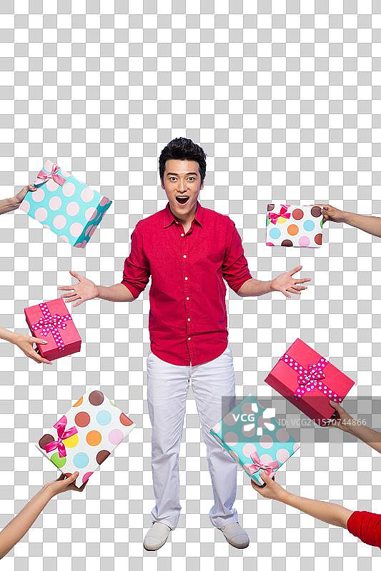 棚拍时尚活力年轻人和礼物盒图片素材