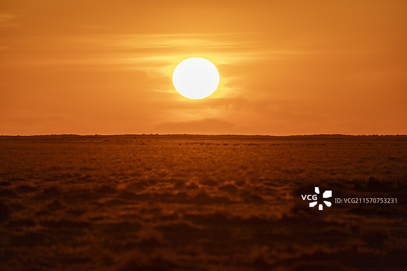 哈萨克斯坦草原上的日落图片素材