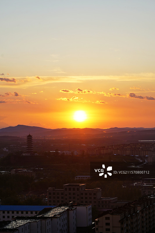 雨后夕阳～鹤岗图片素材
