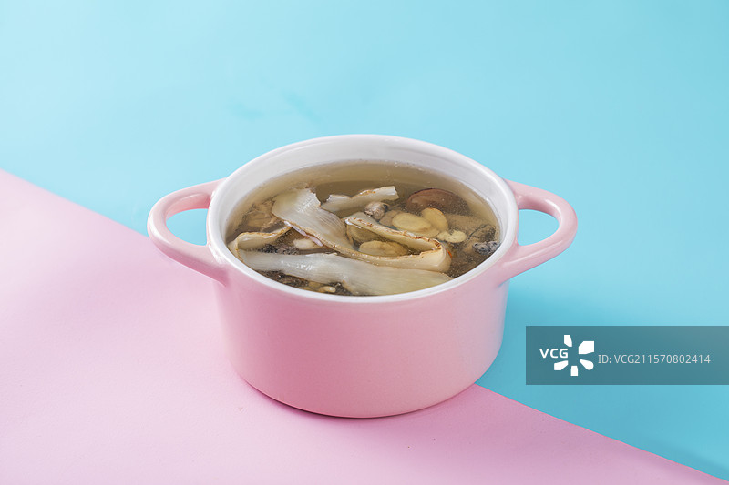 花旗参鸡汤图片素材