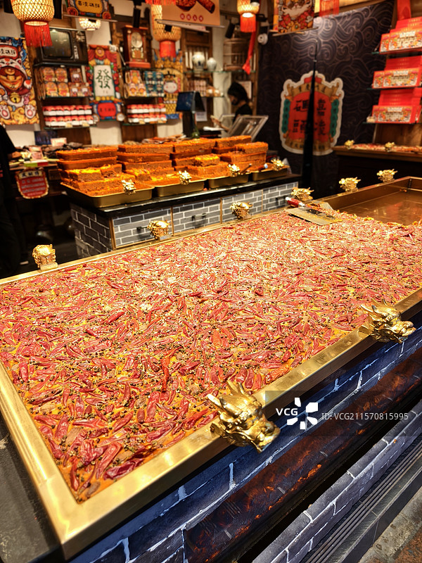 重庆赛博朋克解放碑步行街美食图片素材