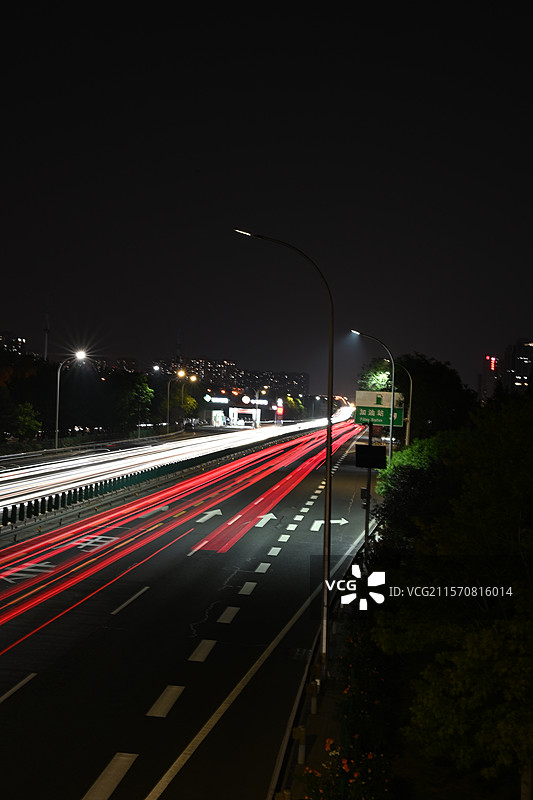 夜间高速车流图片素材