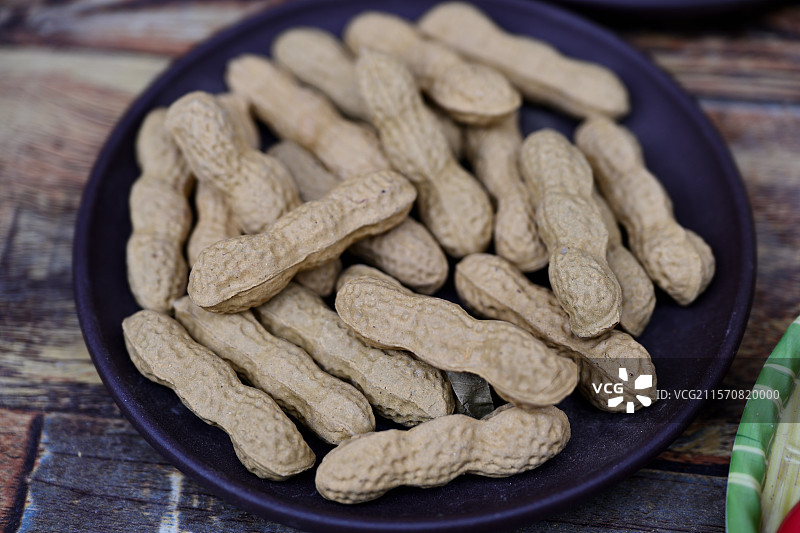 陶瓷花生，以假乱真的陶瓷工艺品，蜀山古南街，江苏无锡宜兴陶二厂图片素材