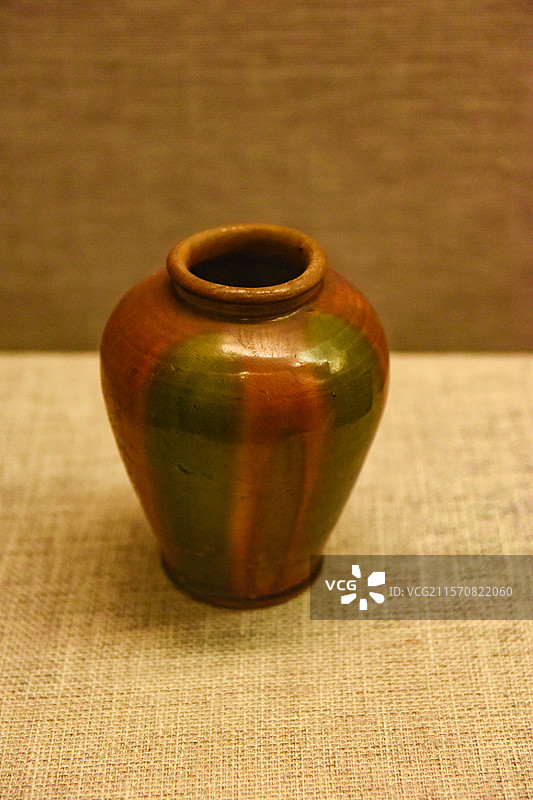 五代时期三彩罐（洛阳博物馆馆藏）图片素材