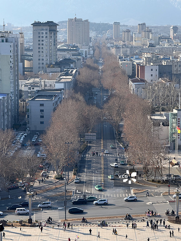 高视角冬季登封市街景俯视图远景图片素材