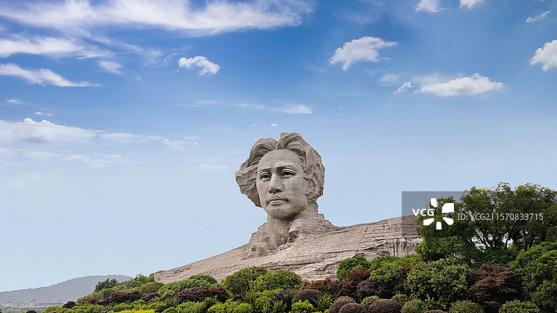 橘子洲头毛泽东青年艺术雕塑图片素材