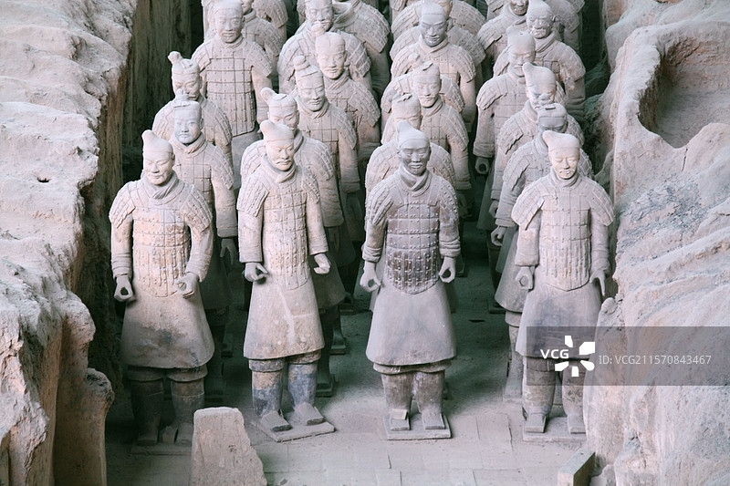 西安临潼秦始皇兵马俑陶俑墓葬坑图片素材