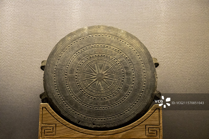 广西民族博物馆“铜鼓文化陈列”展：游旗纹铜鼓（1964年采集于柳州市）图片素材