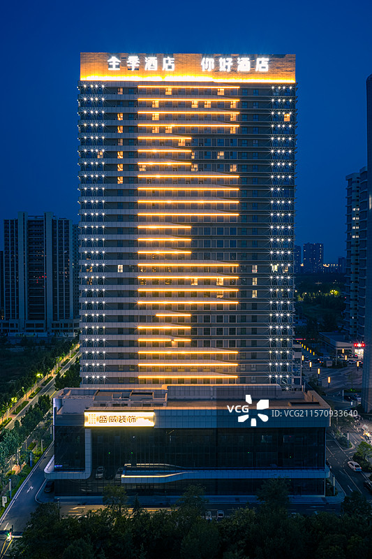 河南周口 文昌大道 CBD 商务区 全季酒店 你好酒店 蓝调时刻 夜景 照亮 亮化 灯光 星芒图片素材