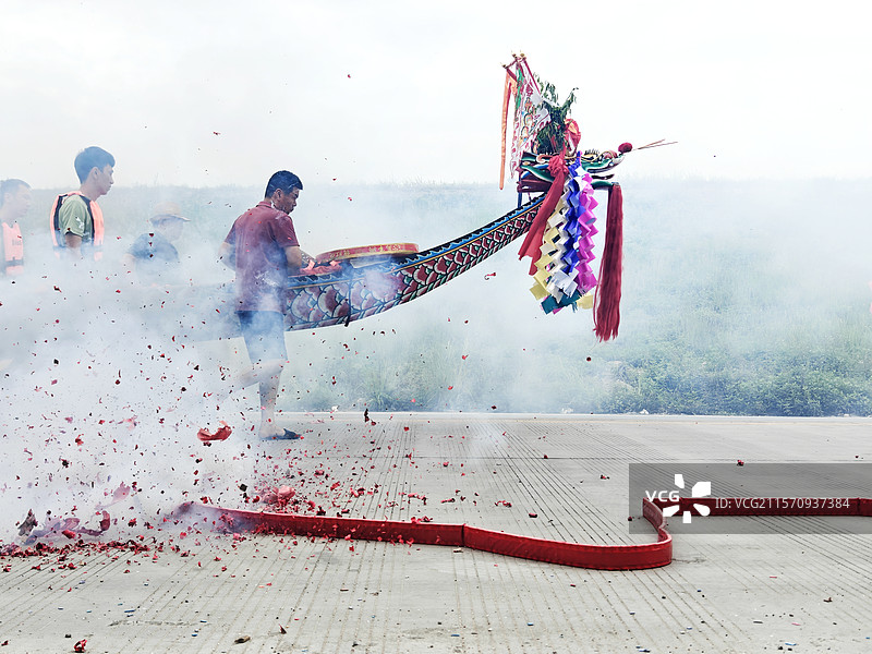 祥龙起行图片素材