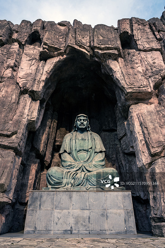 南京达摩古洞景区百态达摩祖师雕像图片素材